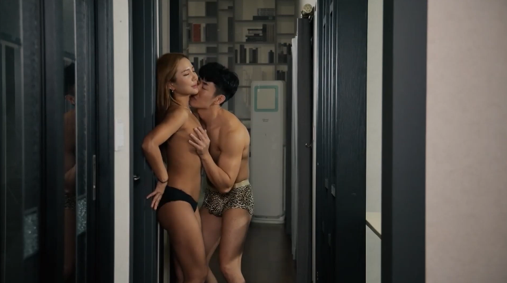 Poster of Bí mật sau cánh cửa của bà lão