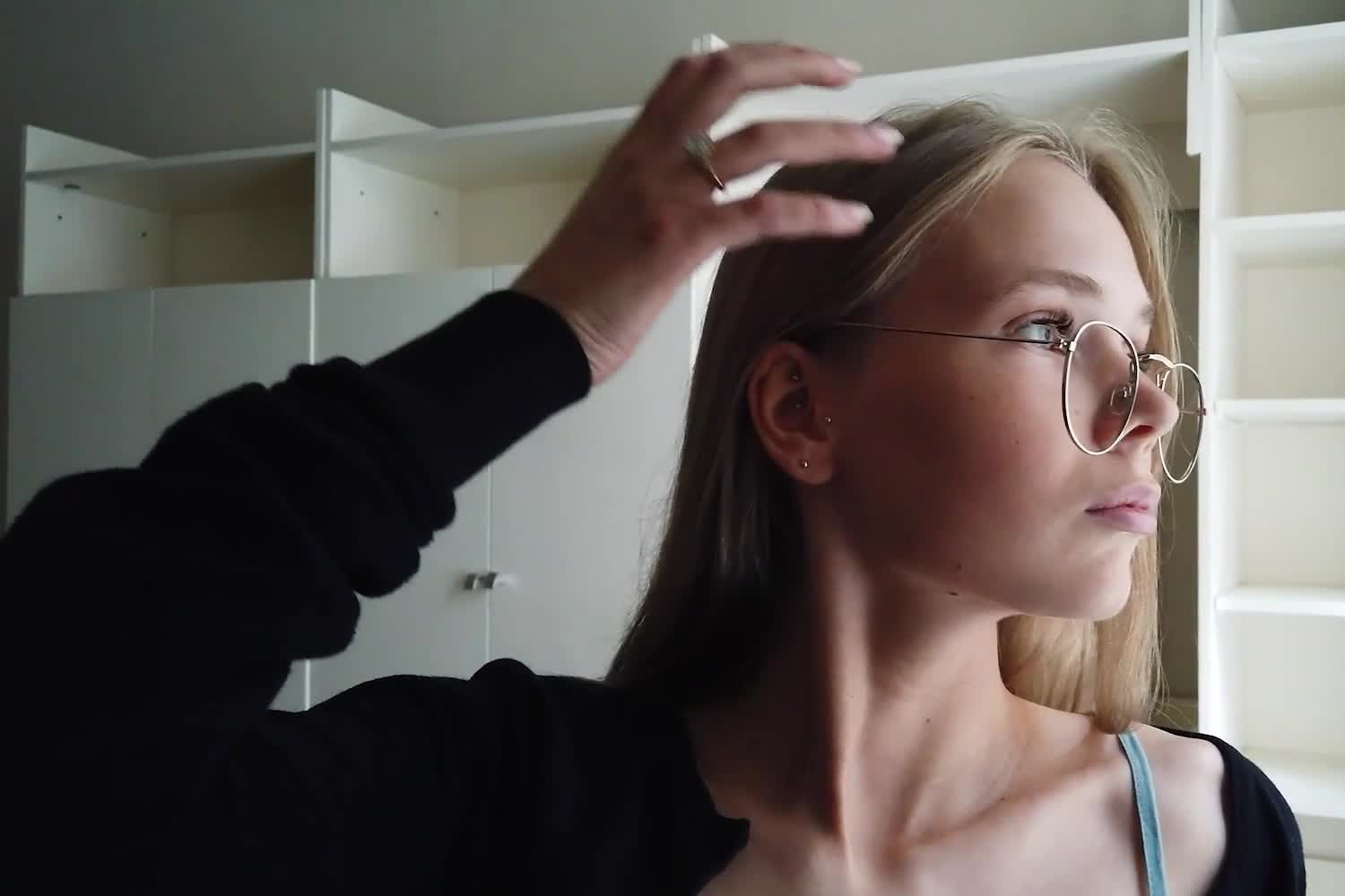 Poster of Cô nữ sinh kính cận quyến rũ