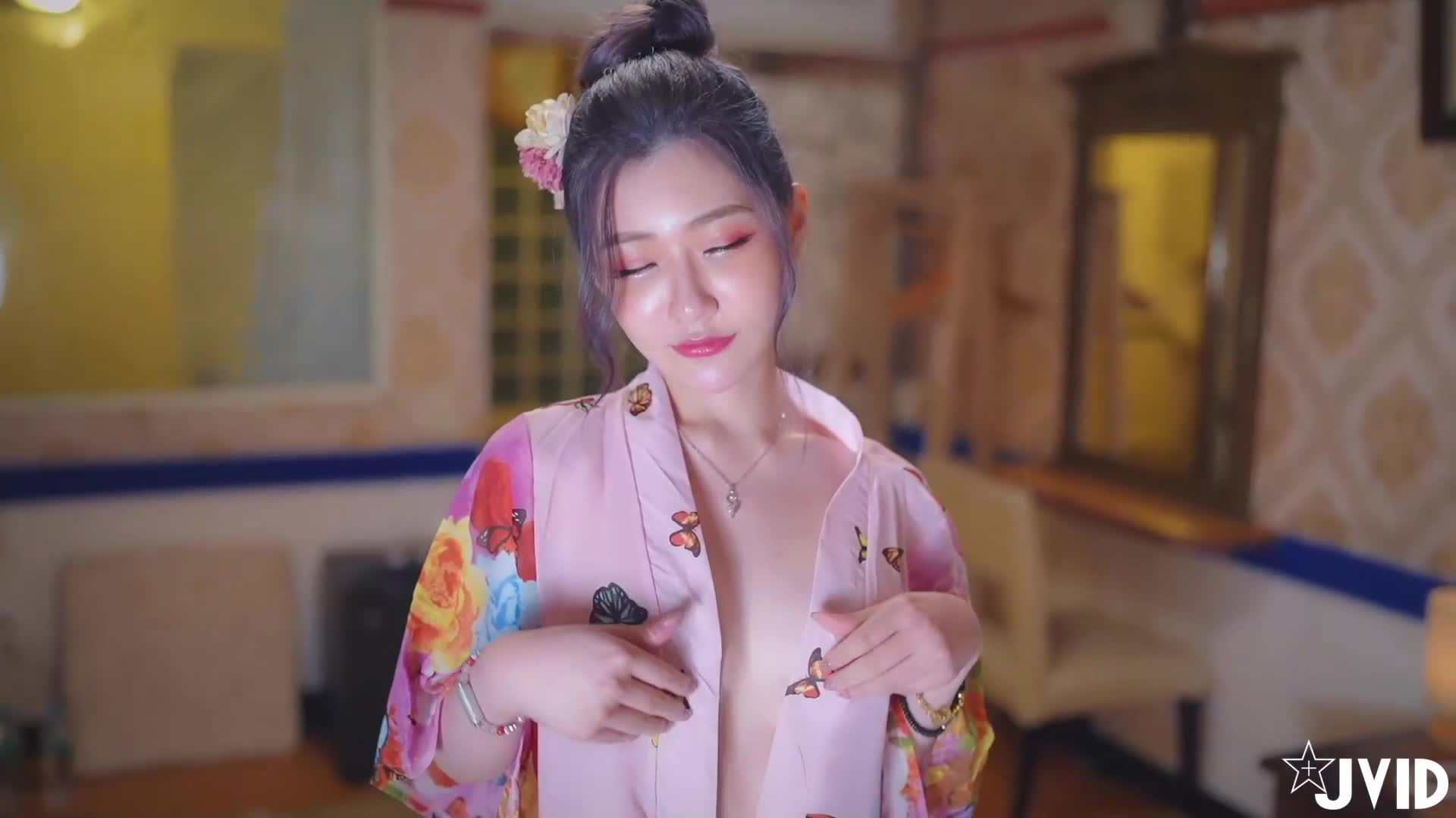 Poster of Cuộc gặp gỡ cùng cô chủ khách sạn xinh đẹp