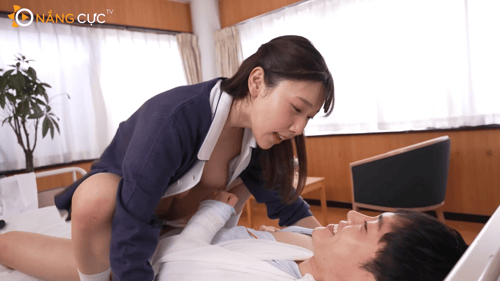 Poster of Gãy xương nhập viện gặp ngay em nữ y tá trẻ xinh đẹp là bạn cũ hồi đi học