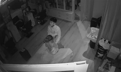 Poster of Hack camera chị chủ salon tóc và anh shipper giao hàng đêm