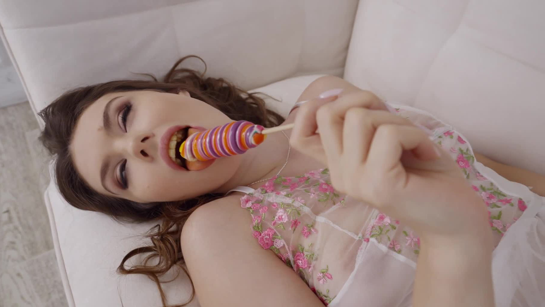 Poster of MetArt - Em gái luyện tập bú cu Phần 2