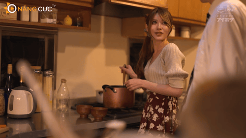 Poster of Mở Salon tại gia, cô vợ trẻ bị gã hàng xóm xấu xa hiếp ngay tại nhà