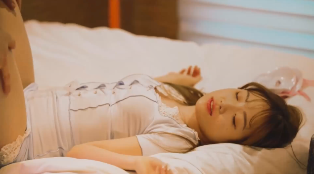 Poster of Người phụ nữ gạ làm tình ngay từ lần đầu gặp mặt