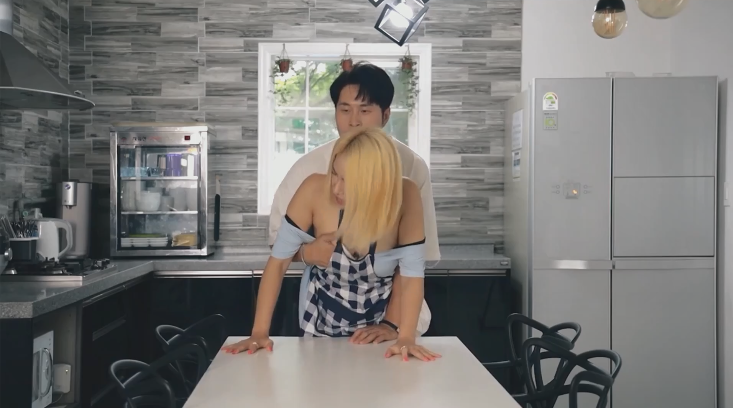 Poster of Những cô con gái của chủ nhà trọ