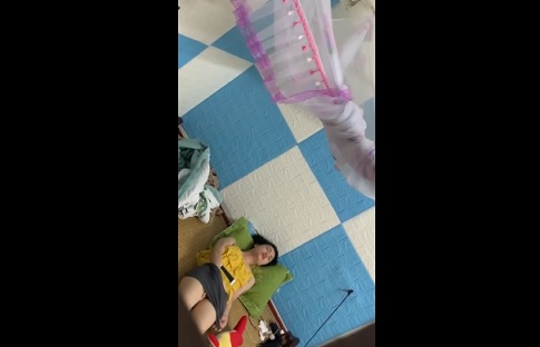 Poster of Quay lén Chị họ nứng lồn