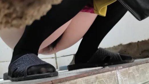 Poster of Quay lén Toilet học sinh