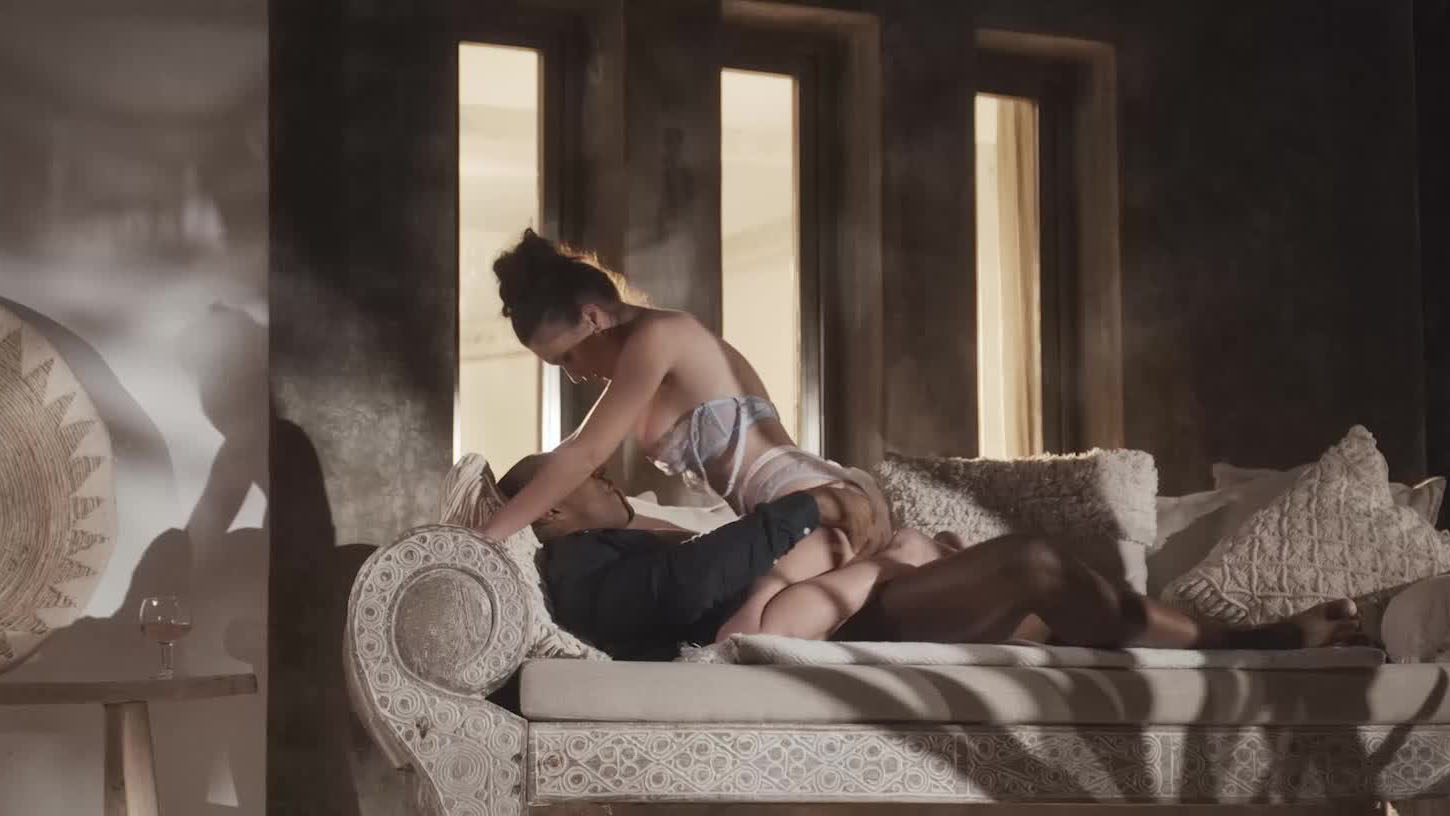 Poster of Tận hưởng thân thể quyễn rũ của em trước khi ngủ